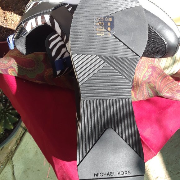 Michael Kors Georgie Calf Hair Trianers. - Picture 8 of 12